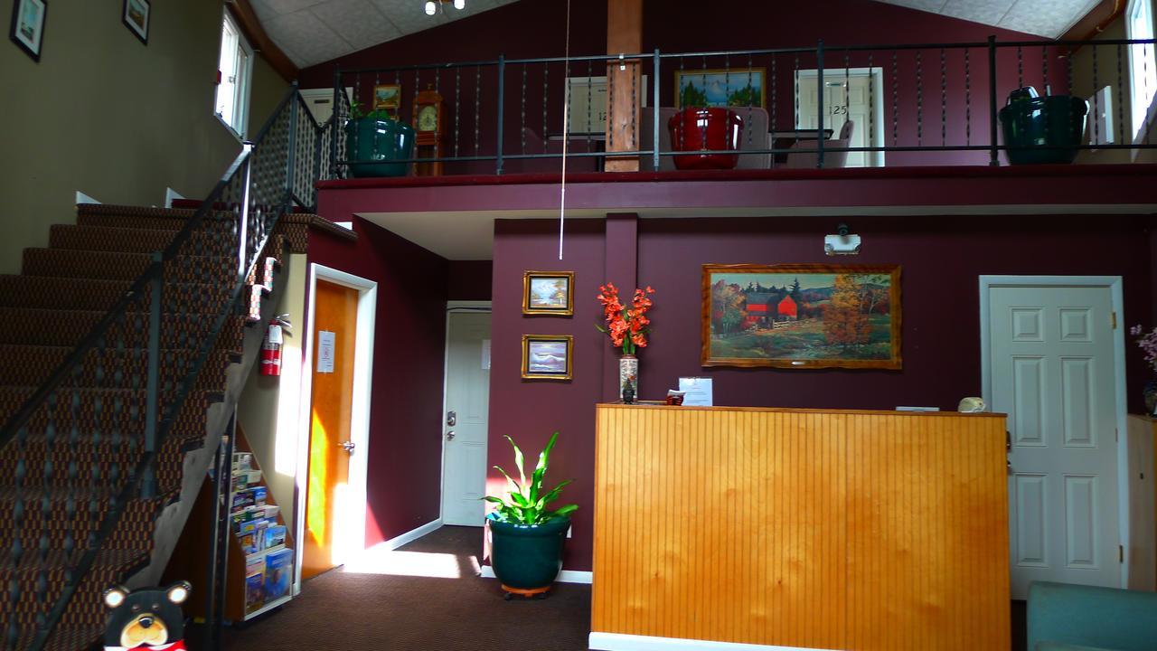 Relax Inn Watertown Exterior foto